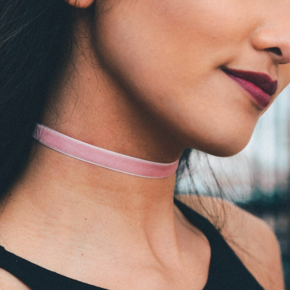 ✨NEW✨ Baby Pink Thin Velvet Choker Necklace